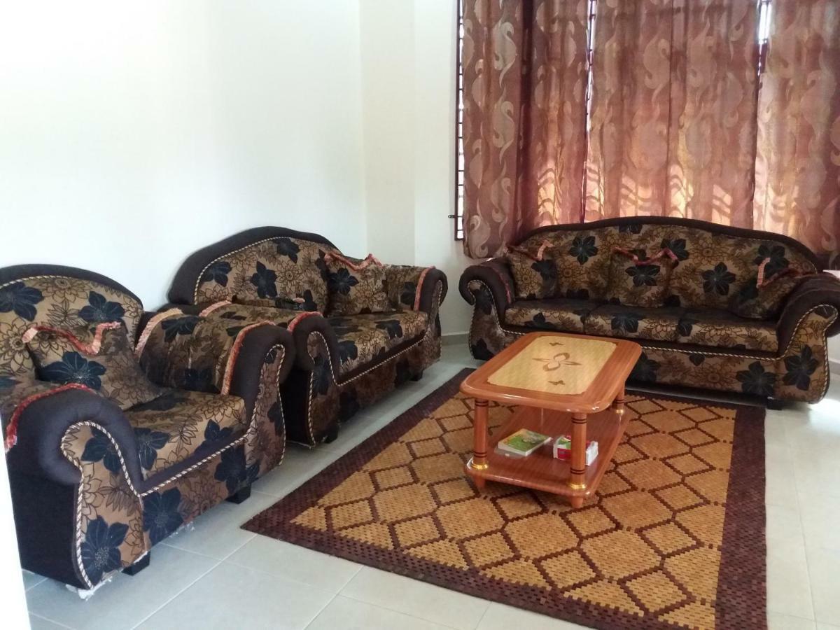 Seri Baqti Homestay *